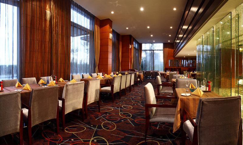 Howard Johnson Plaza Lingang Shanghai Nanhui Exterior photo